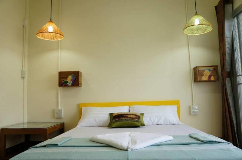 Baan Bovorn Hostel Bangkok Exterior photo